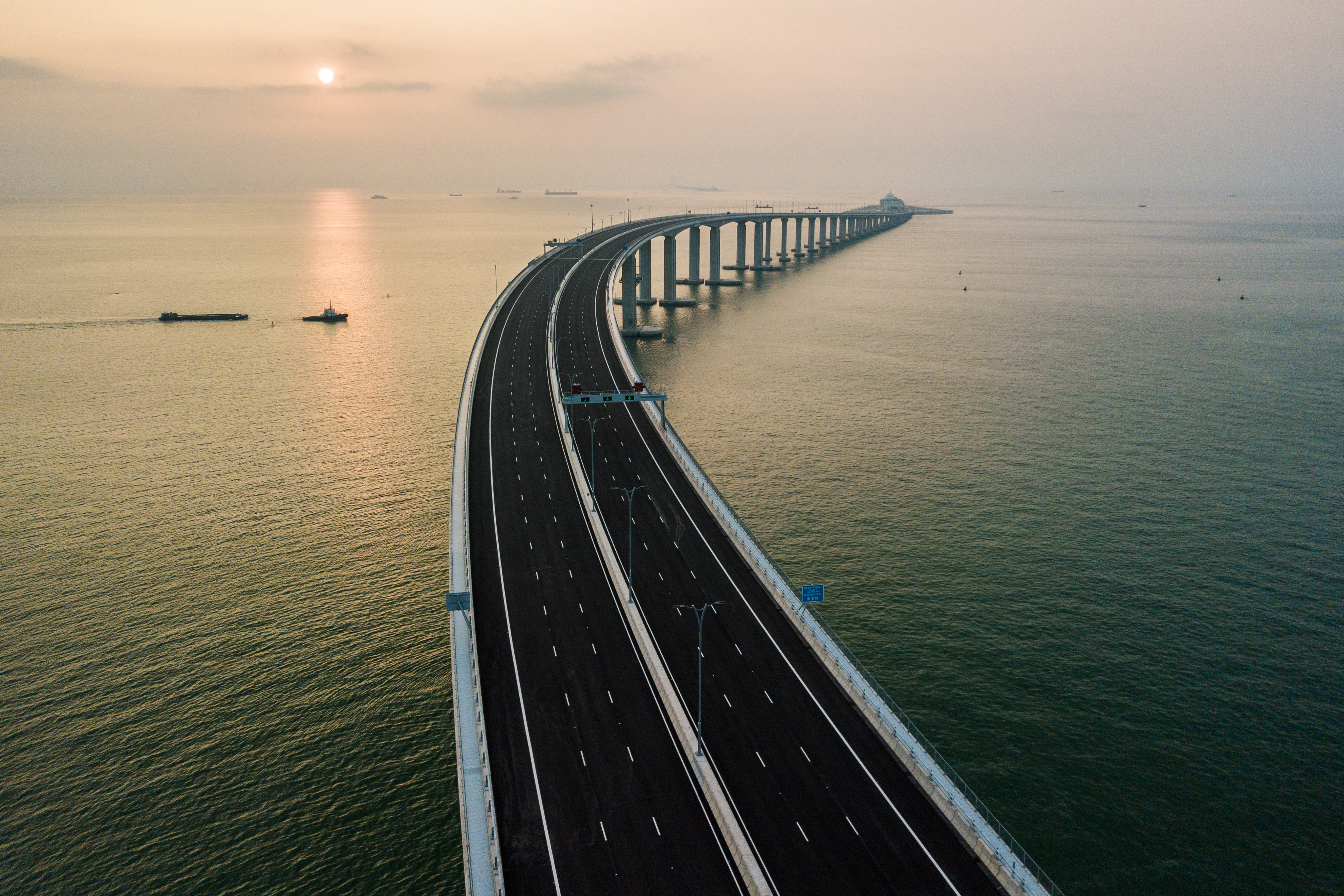 Is the Hong Kong-Zhuhai-Macau bridge good for groups?