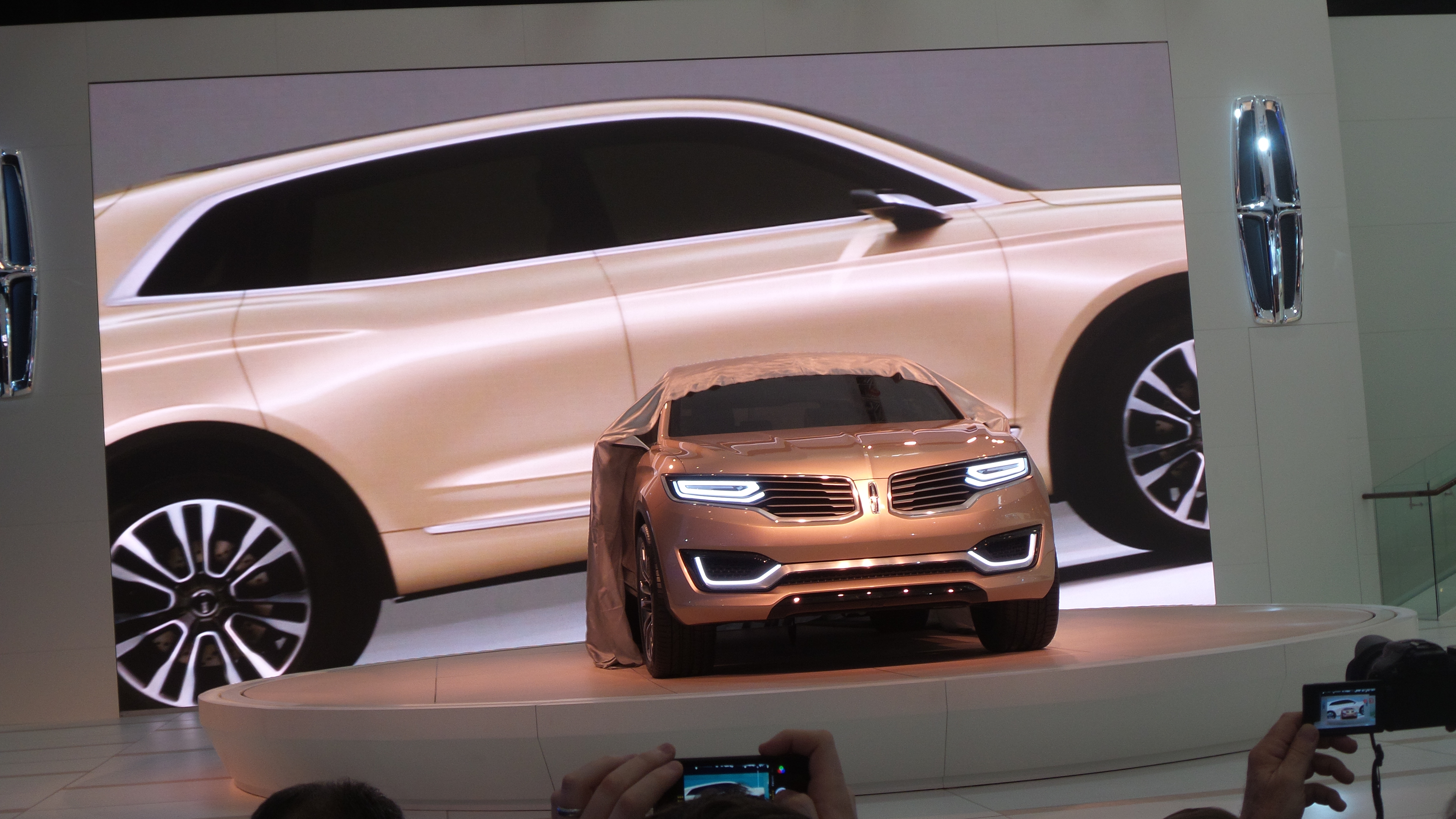 Lincoln enters Chinese luxury car market with customised push