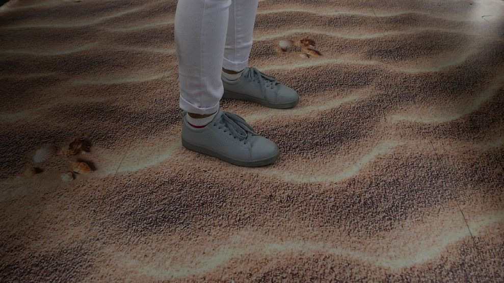 Yeo's and Moove Media beach-ify a Singapore bus