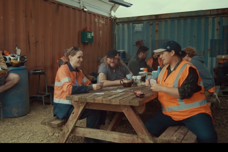 Neil Diamond’s ‘Sweet Caroline’ gets the love in insurance campaign