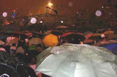 Pepsi hits back at concert 'death' rumour