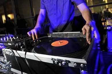 VIDEO: Euro RSCG scoops Spikes party crown