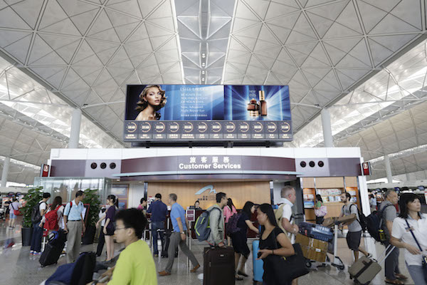Hong Kong airport puts advertising concession out to tender