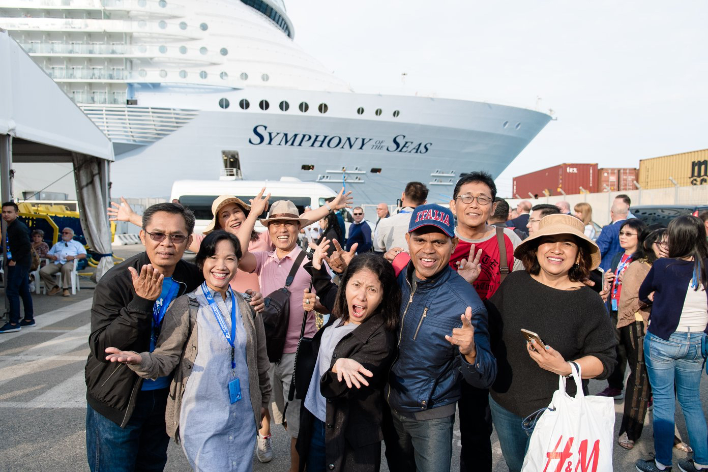 Amway Indonesia delegates sail on world's largest passenger ship