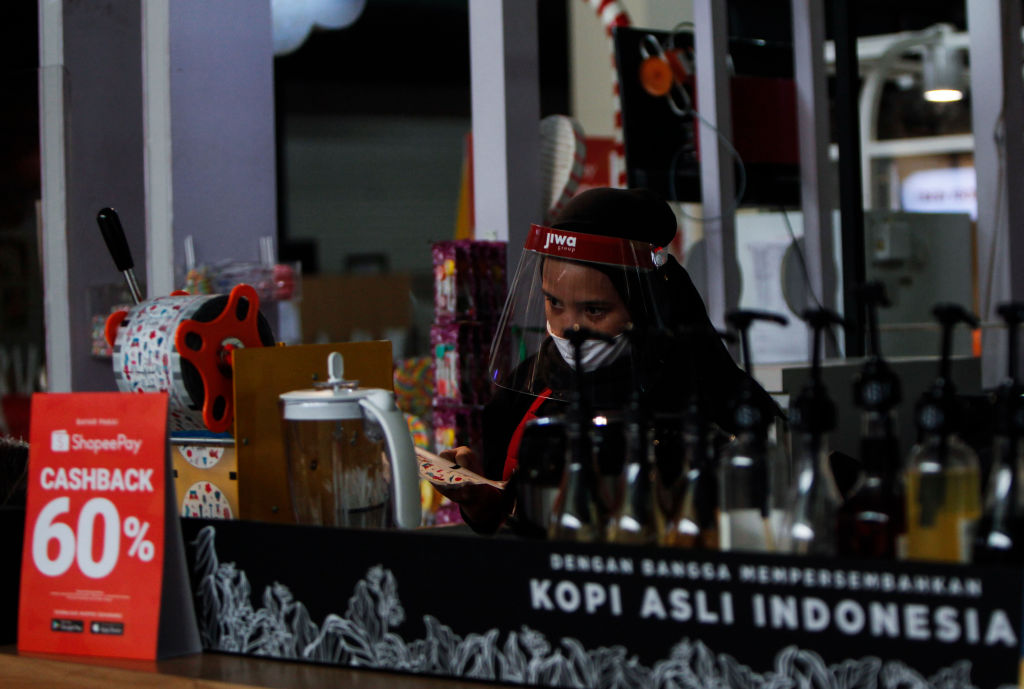 Indonesian consumers stick to basics for now