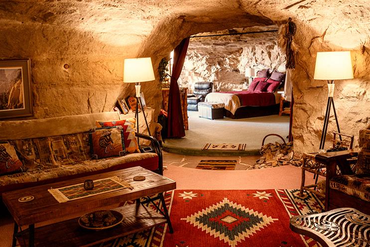 Hotels.com invites Americans to escape election by living under a rock