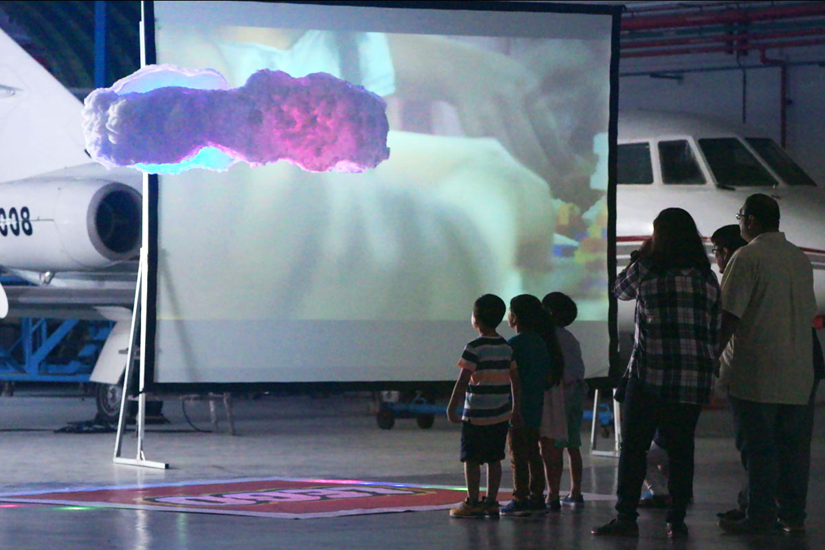 Lego urges parents to let kids 'Build amazing'