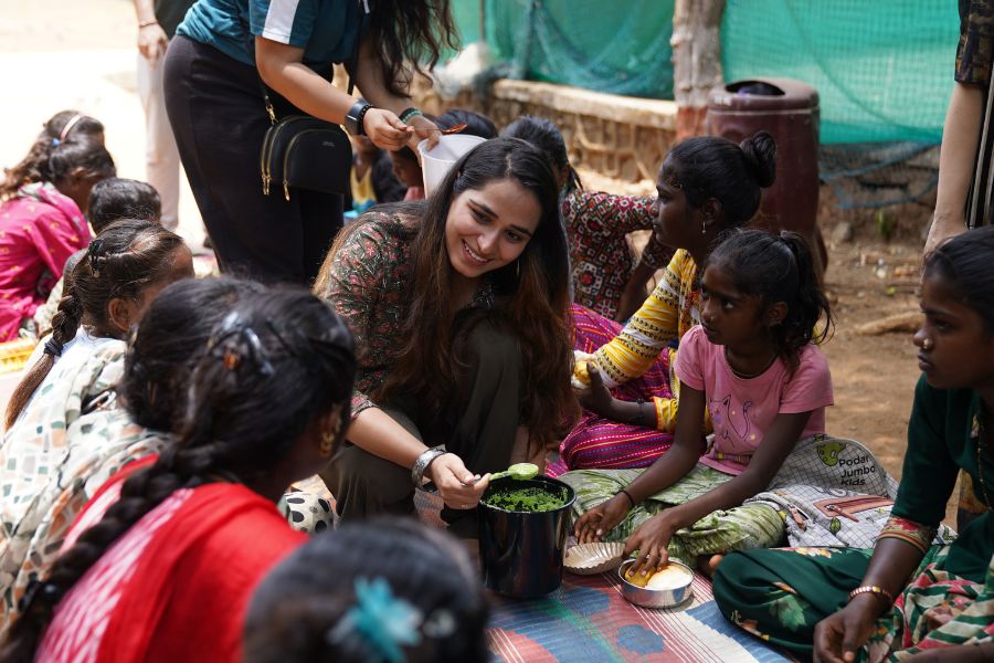 Robinhood and Dot Media collaborate to combat hunger in India