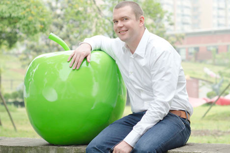 Leo Burnett Shanghai promotes Stefan Petzinger and Alvin Yim