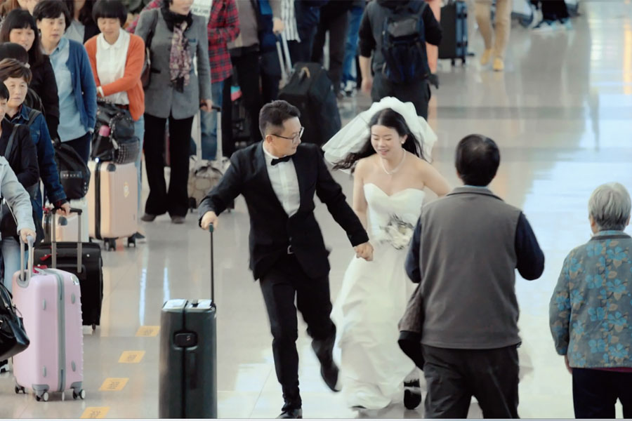 A mad dash to wed on board Cathay Dragon