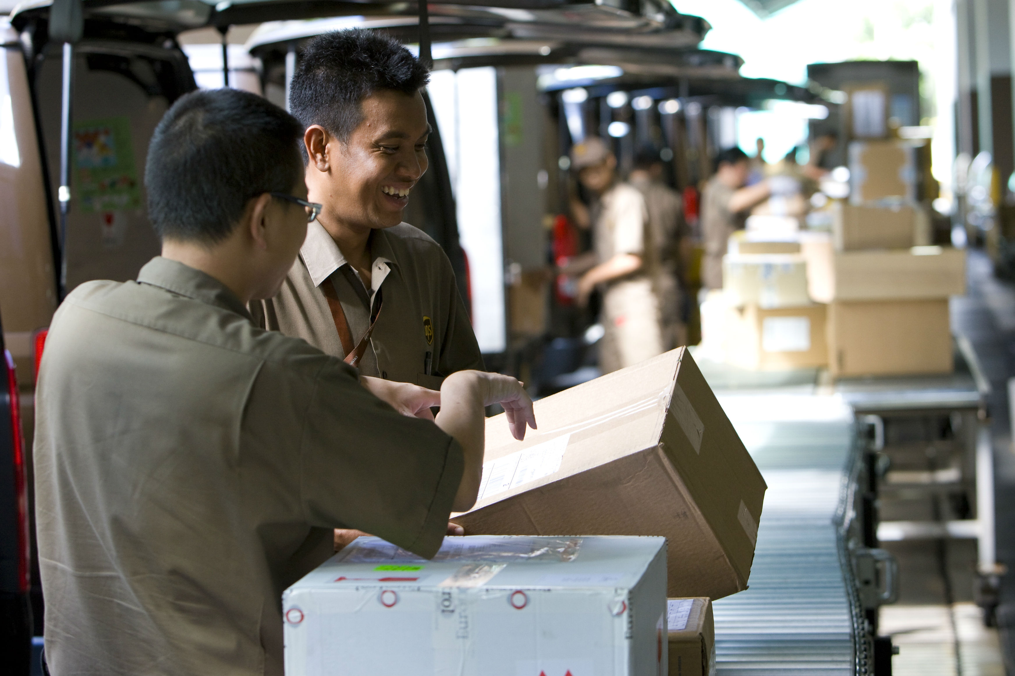 Online shoppers in Asia demand free shipping and flexibility