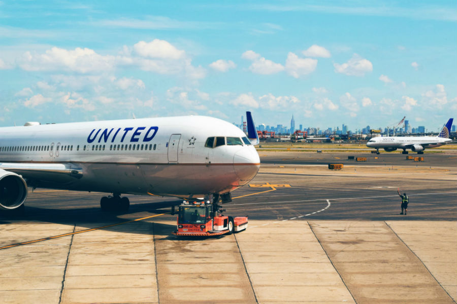 United Airlines puts global media, digital up for review