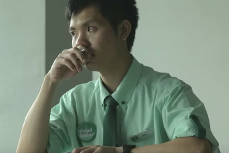 Restaurant chain serves heaping helpings of guilt for Thai mother's day