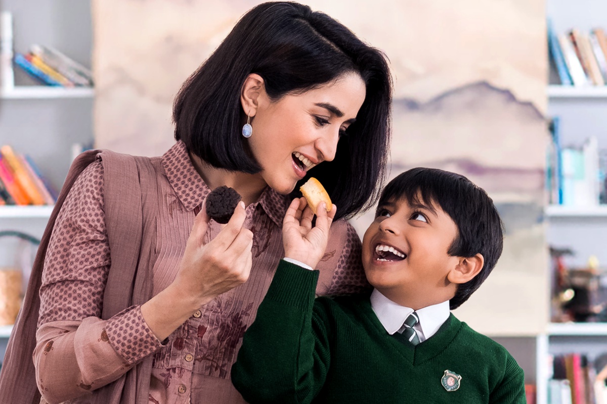 Mother-to-son notes bring sweetness to cake launch