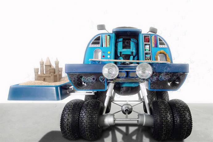 Pimped-out pram pokes fun at overloaded wireless plans