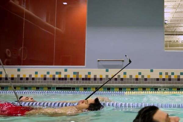 Pizza Hut warns about the dangers of selfie-stick abuse