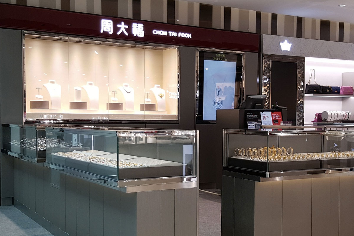 Hong Kong jewellery giant looks to Japan to offset losses at home