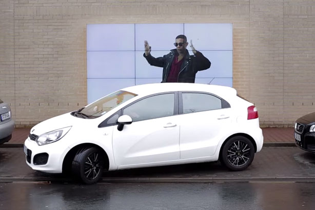 Fiat's interactive billboard gives real parking guidance