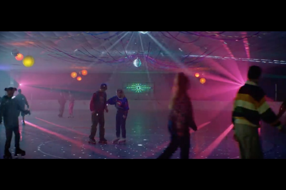 Rink romance: Meet-cute story sells personalised car plates