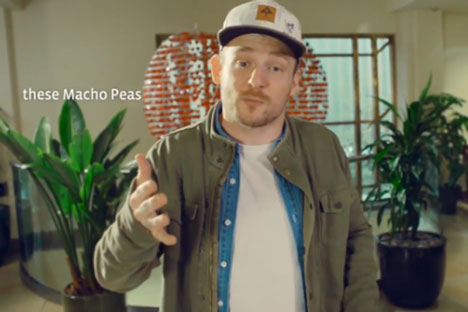 Speedy rapper places epic Nando's order