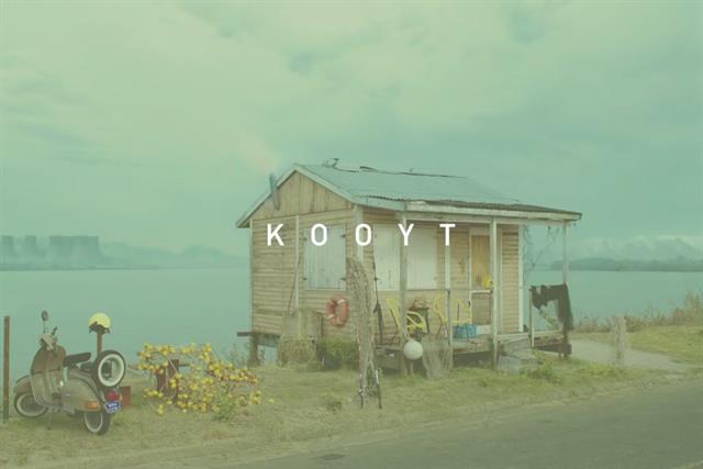 Apple pie meets pineapple in a Scrabble love story