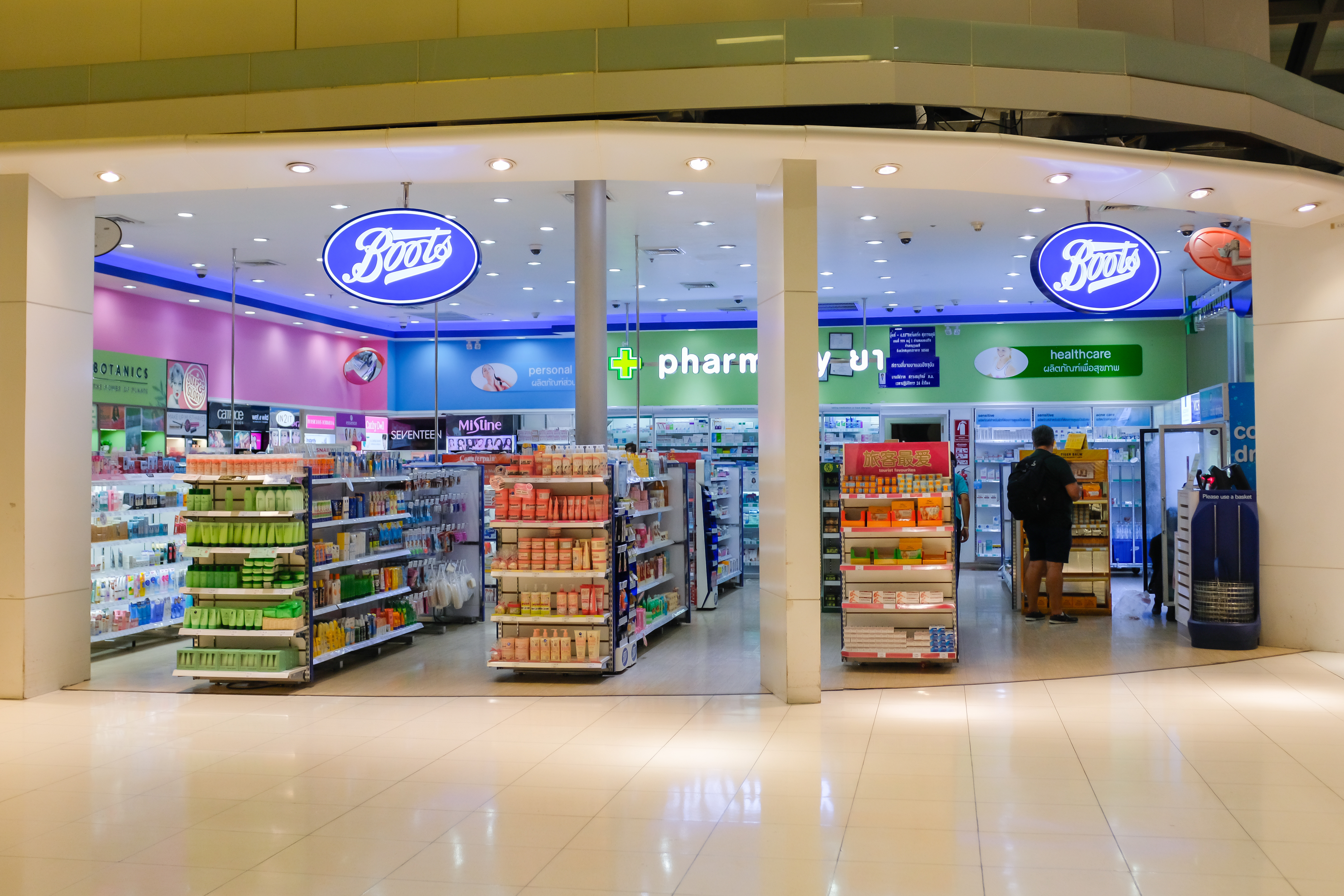 WPP fends off Publicis to retain $600 million Walgreens Boots Alliance account