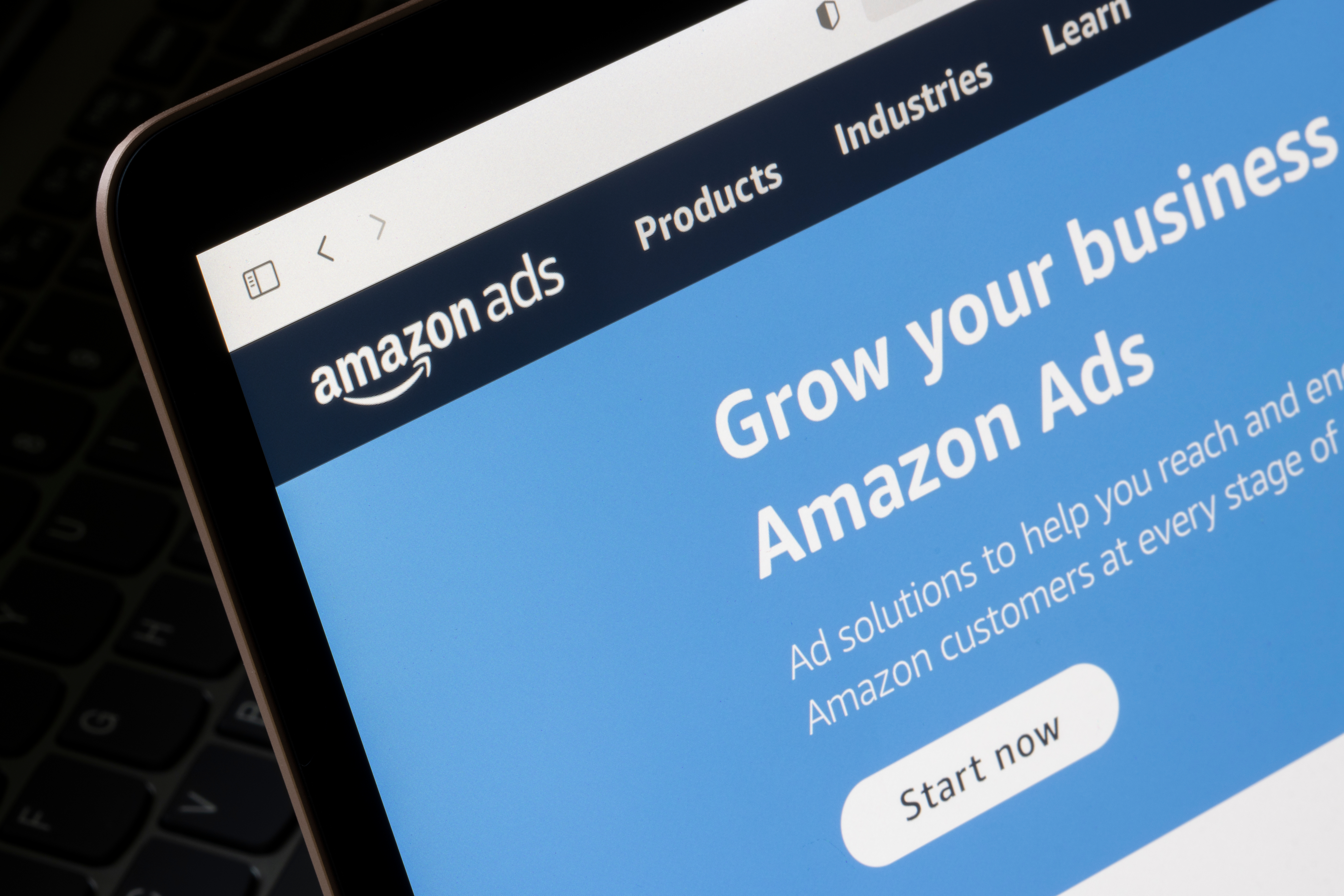 Amazon promotes advertising offerings as business growth slows