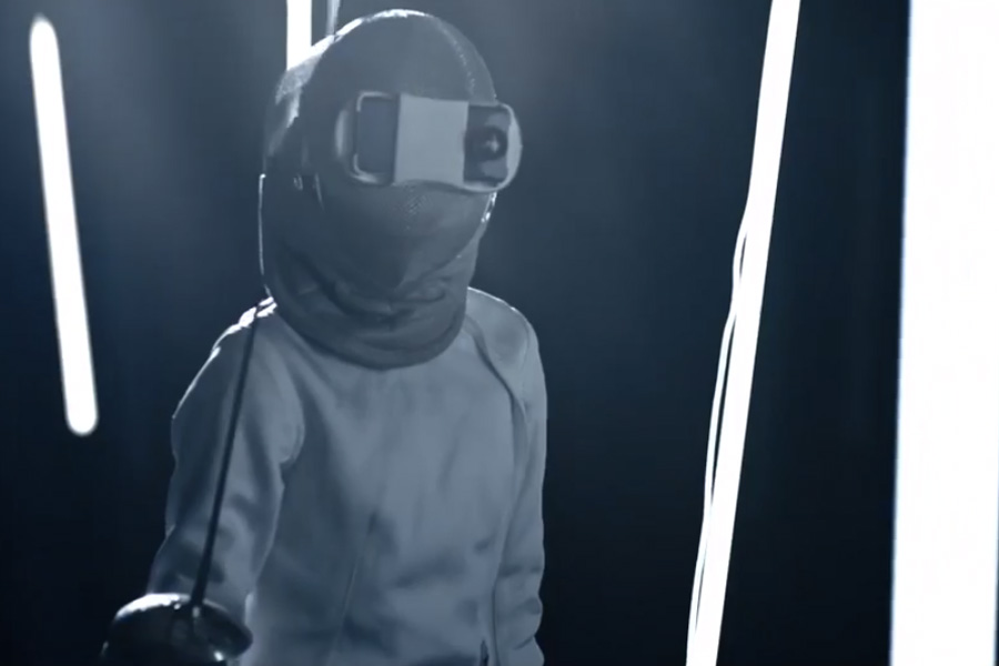 Singtel demonstrates 4G speed with smartphone goggles