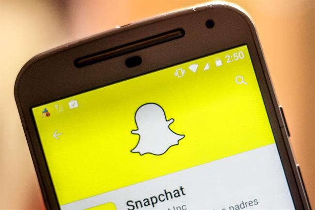 Snapchat revenue and users rise, but analysts remain sceptical
