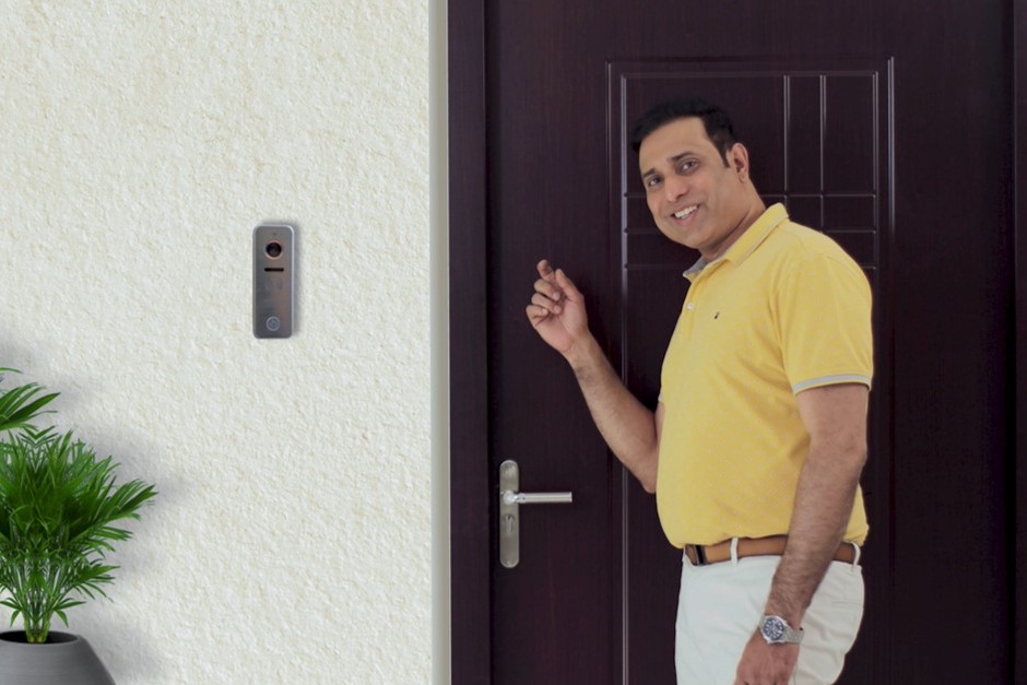 Knock knock. (Who's there?) A cricket legend. (A cricket legend who?) A cricket legend who would now like to deliver a truly wooden endorsement