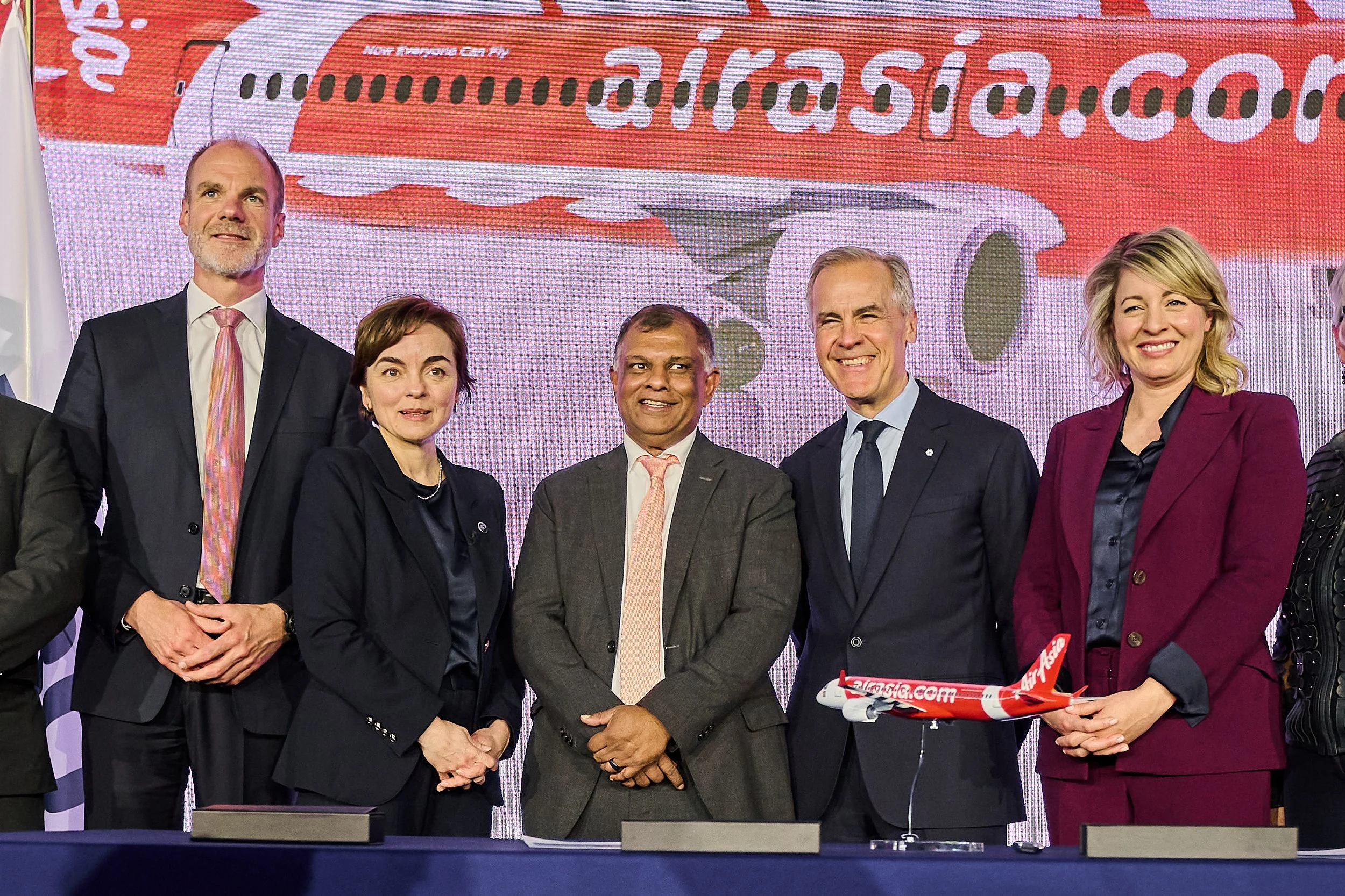 airasia-a220-announcement-0013.webp